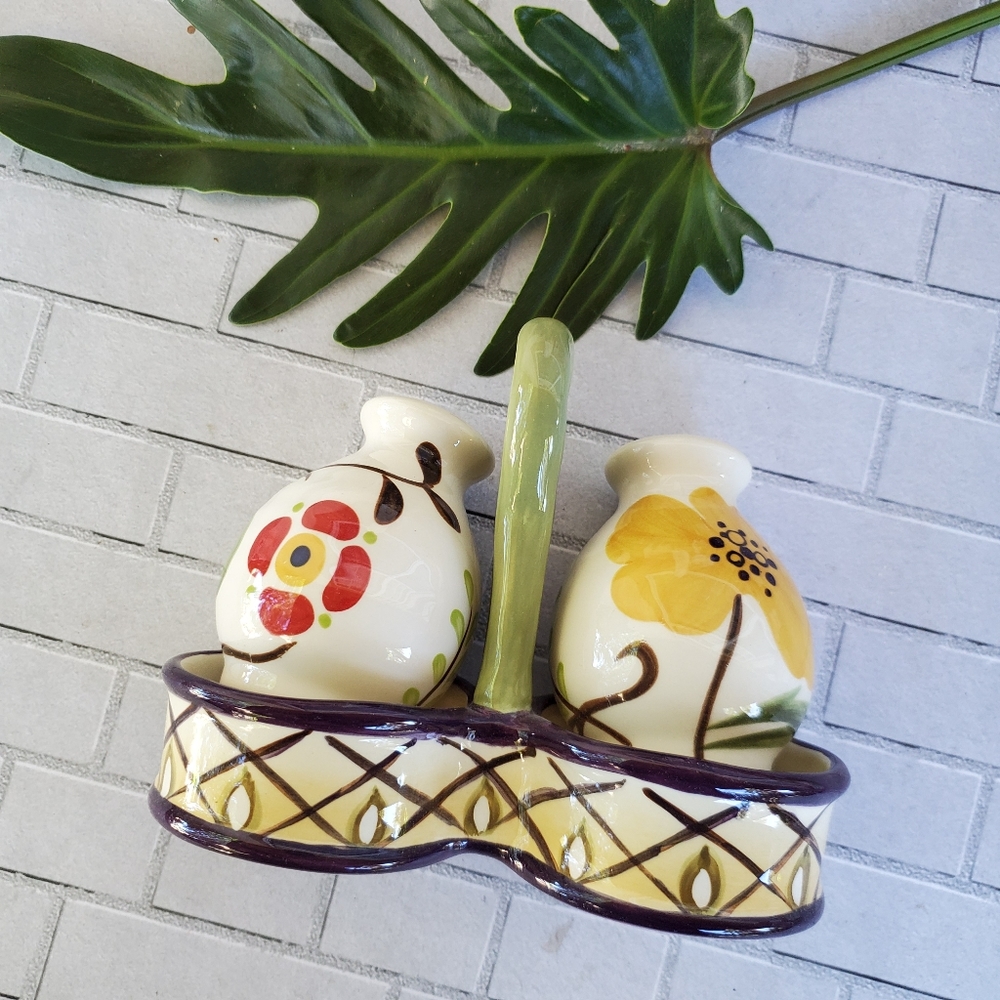 Espana Salt & Pepper Shakers Caddy